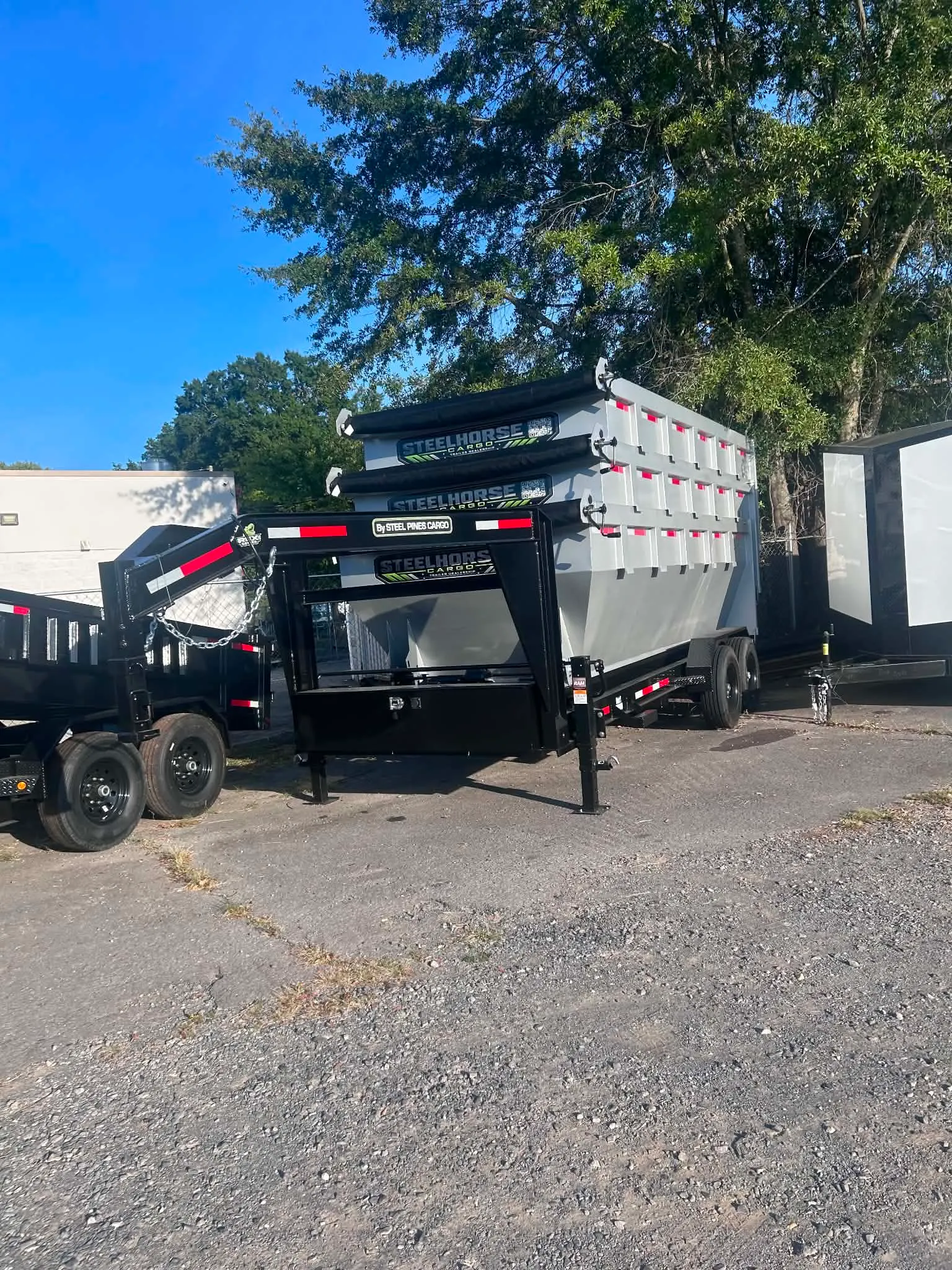 Heavy duty dump trailer