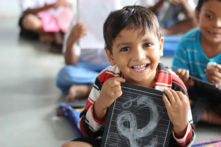 Kids playing language game