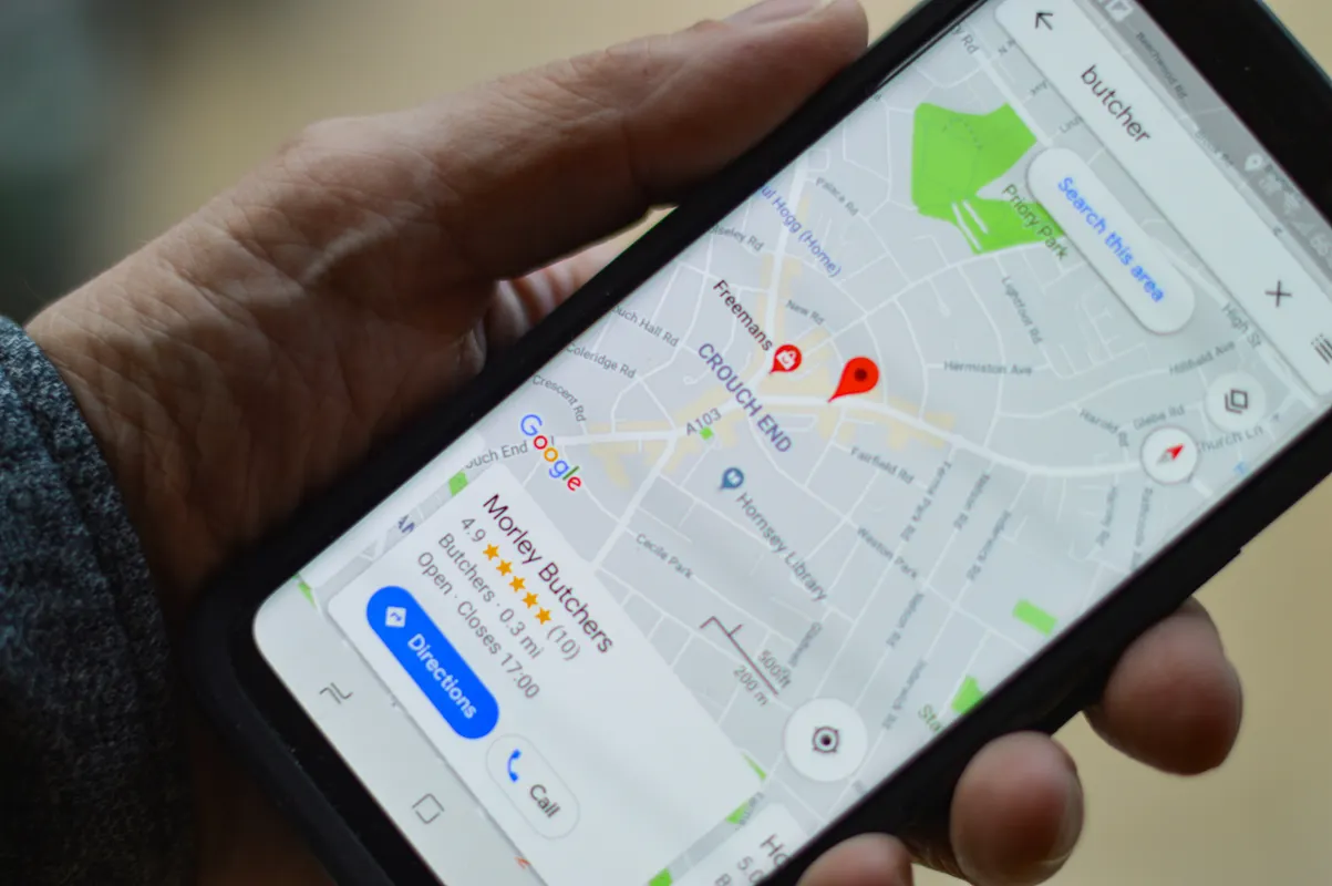 Phone showing rider tracking map