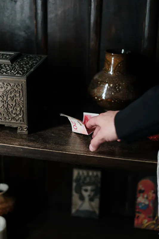 detailed interior vignettes