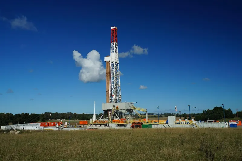 Multiple drilling rigs in operation