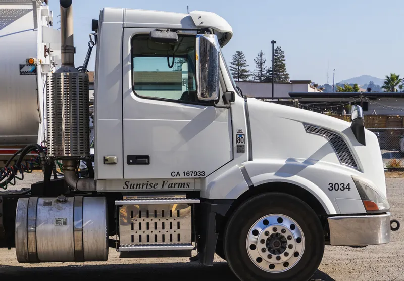 Distribution logistics truck